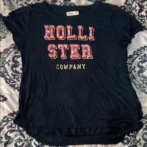 Hollister tee shirt
